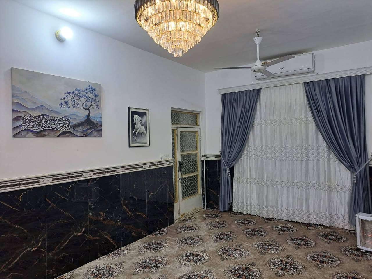 بسم الله توكلنا على الله
دار للبيع مساحه 200 متر واجهه 10 نزال 20 بناء حديث غرفتين وصاله ومطبخ واستقبال وصحيات بناء طابوك اعكاده  العنوان الماجديه سيد جميل الاستفسار 
***********
***********
