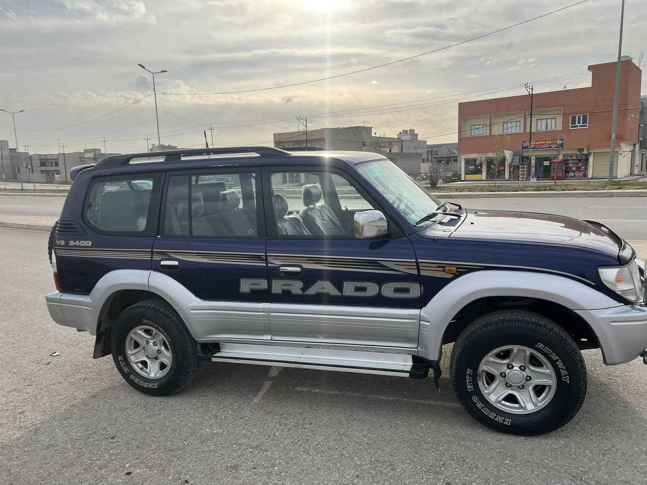 سلام عليكم 

برادو للبيع موديل 99 محرك  4x4 6v3400 فور ويل شغال كير  عادي محرك وكير شرط 3قطع تبريد سبعه راكب جامات كهرب طخم تايه جديد  باتري جديد صدره جديد السياره بسمي شرط التحويل رقم جديد إنكليزي للاستفسار اتصال ع الرقم 

‭0773 403 5545‬
