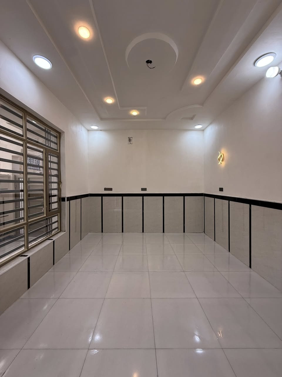 اللهم صل ع محمد وال محمد
الدار للبيع في مغربه الشيشان الثانيه المساحه 112 ونص متر ركن بناء حديث درجه اولى للاستفسار والاتصال مباشر صاحب العقار 
***********
