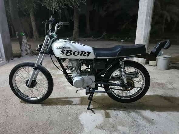 سلام عليكم دراجه ايراني محرك شلامجه مفتوحه موديل 21
ب 450وا بيهى مجال ل مو شراي لا يتعبني 

***********
