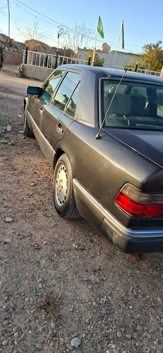 للبيع موديل ٩١ سياره بلاد مصبوغه عام بدون ضربه السعر ٥٥ وبيها مجال ***********
