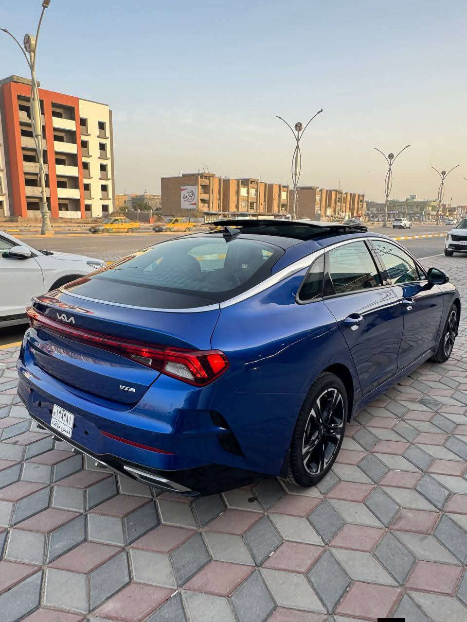 بيع او مراوس 
كي فايف 2024 وارد امريكي مرقم قادسيه شهداء وكاله عامه من المالك مباشرة سياره بيه  نص بنيد مصبوغ وتبديل فبق جنطه شواصي لغود مكفولات سياره جي تي لاين فول للاخير بانوراما بصمه تشغيل بصمه ابواب كشن كهرباء شاشه ديجتل هندبريك بصمه تبريد بيانو تدفئه كشنات تحكم استيرن جهتين شاشه عطلات مانع انزلاق ثلاث وضعيات قياده رادار أمامي وجانبي اشاير بلمري سياره فول مواصفات 
سياره جديده وجاهزه بدون اي نقص ماذب عليه ربع ماشيه 12 الف اخت الزيرو 
السعر 175 وبيه مجال مكاني ديوانيه 
‏‪***********‬‏
