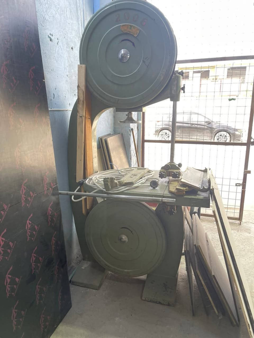 معمل للبيع مكانا بغداد الشعب وهاي غرضه معده النواعم للستفسار اتصل *********** غير متواجد ع فيس
