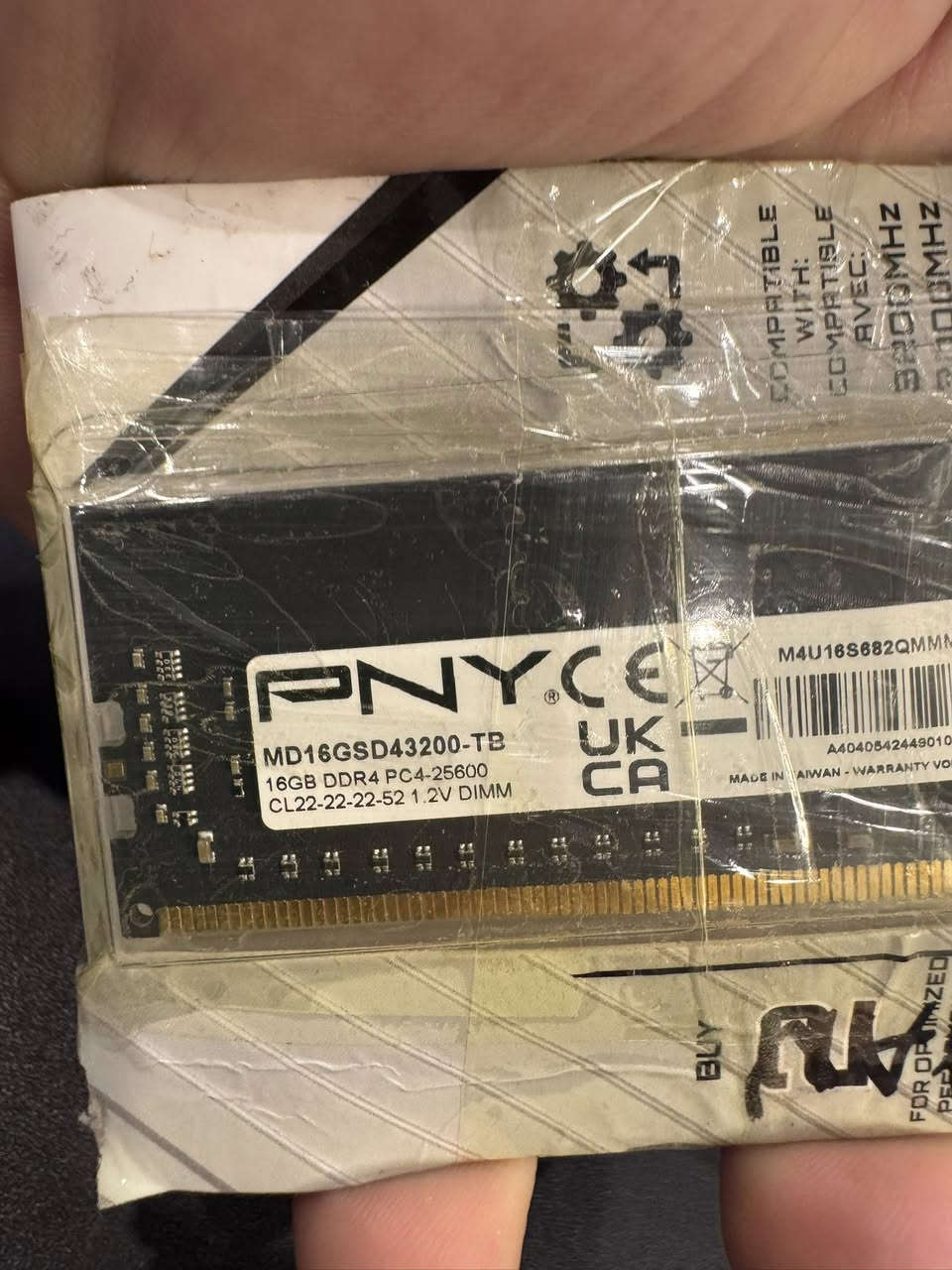 Ddr 4. 16GB.
قطعه وحدة غير مستعمله


**إذا كنت صاحب هذا الإعلان وتريد حذفه لأي سبب، رجاءا أرسل رسالة إلى الدعم الفني**