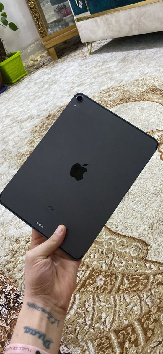 ايباد 11 برو ابل
120 فريم
  12.9 انج (2018)
 البطارية 90
عدد الشحنات 122
 نضافة  %/100
 ذاكرة  تخزين 256,
 واي فاي +خليوي , لون فضاء رمادي
في فقط شخط واحد مكفول من الخاسبة
500(نهاية)


**إذا كنت صاحب هذا الإعلان وتريد حذفه لأي سبب، رجاءا أرسل رسالة إلى الدعم الفني**