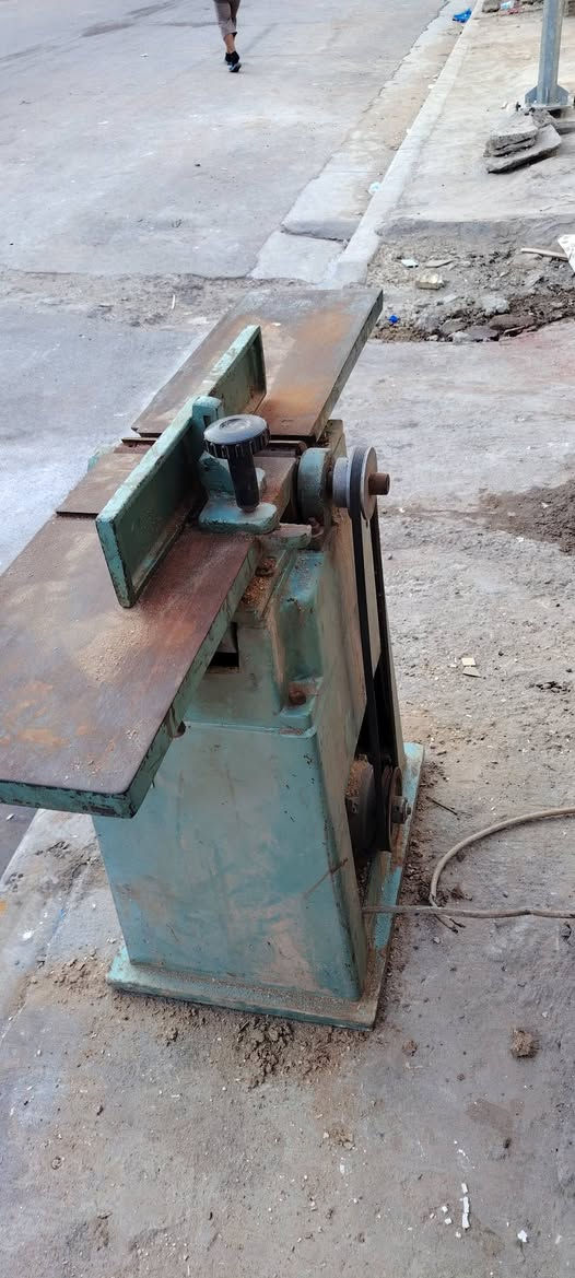 رنده للبيع اي نقص مابيهه شغاله فول مكفول قفل 500
***********
