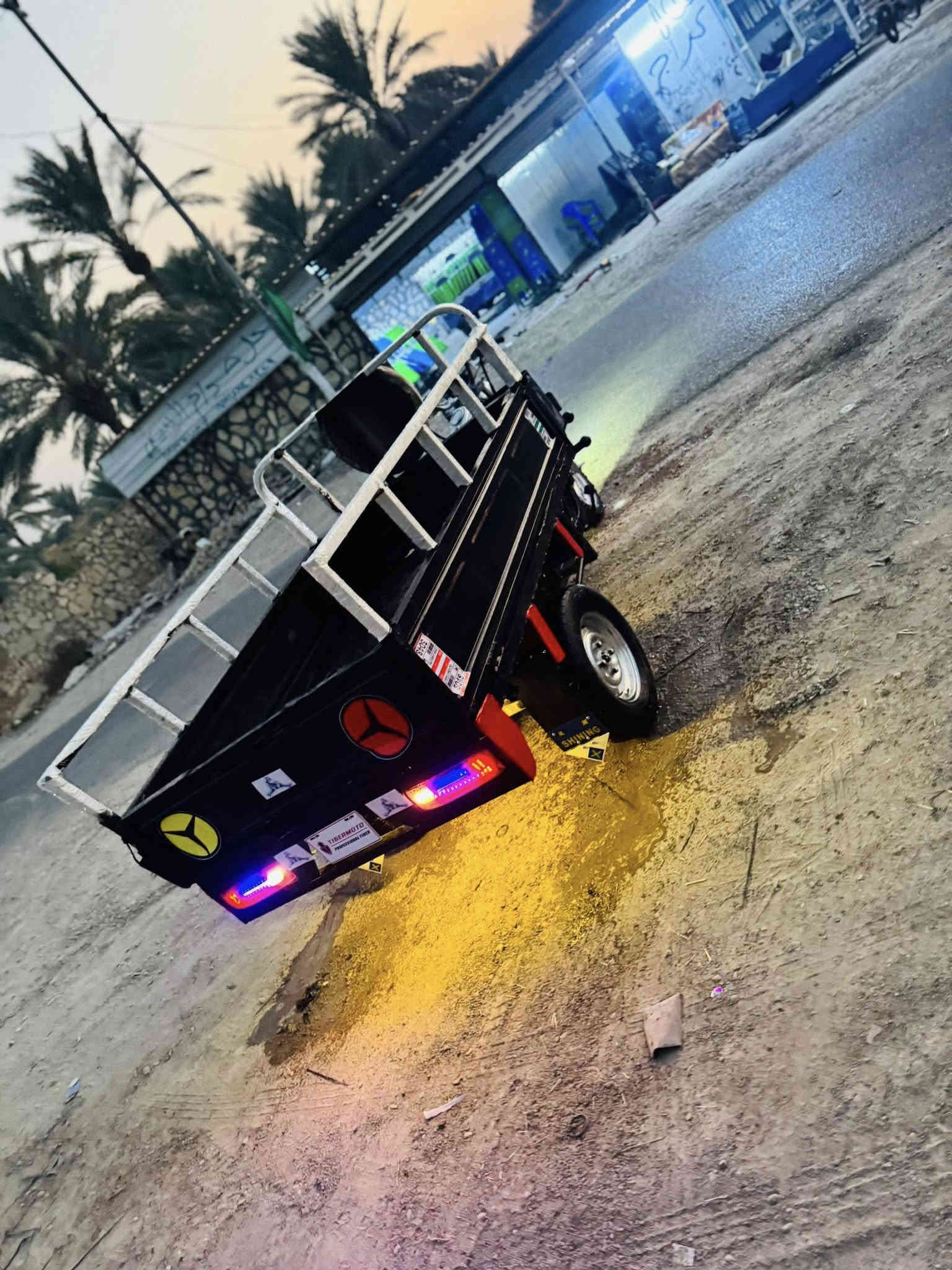 سلام عليكم ستوته امتيار موديل 2016 محرك جديد شاصي مكفول تخم تاير جديد اكسن جديد كهربايت كله شغاله نكره مال جناي دشبول جديد كلك مكفوله عن سرقه وسولك مكاتبه السعر 650بيه مجال قليل الاستفسار ***********مكان الحمزه الغربي
