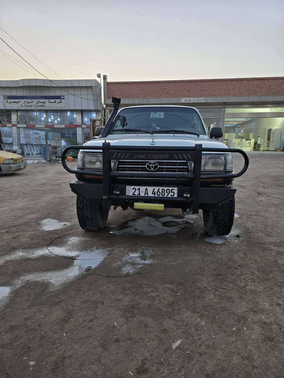 السلام عليكم لاندكروز مديل ١٩٩٧ توه شادلها مكينه مال ٢٠٠٧. بخاخ ٦ سلندر مكفوله السياره وجديده كير عادي لوكير شغال  رقم سليمانيه تريد تحويل تريد وكاله مكانها بصره هارثه ويها بعد سله تفصال ***********اسيا *********** اثير السعر ٩٥ ورقه وبيها مجال
