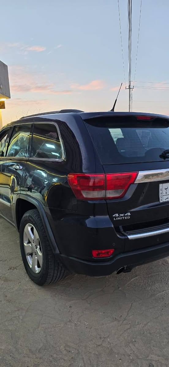 السلام عليكم ..للبيع..جيب موديل ٢٠١١ خليجي..محرك ٨ سلندر سونار موجود مع الصور رقم بغداد تحويل مباشر السعر ١٥٨ ورقه بي مجال...مكانها..الرمادي...***********
