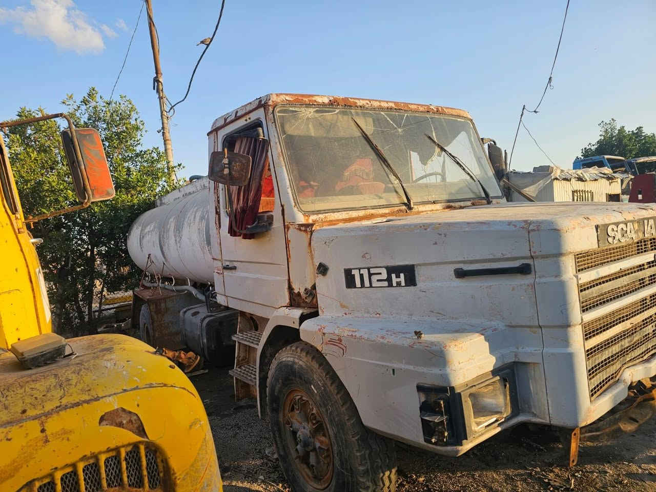 ياالله السلام عليكم ورحمة الله وبركاته مكلف بنشر سكانيه ١١٢ للبيع تانكي جديدحموله ١٢ألف سياره كير محرك أكسل مشروطات سياره خير من الله بس قمارته عوزه ترتيب السعر 75 رقم التلفون ***********
