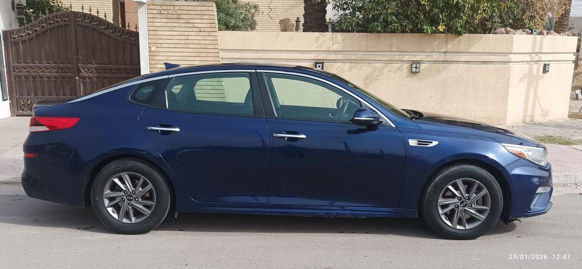 السلام عليكم
اوبتما 2020 وارد امريكي fe

محرك 2400 GDI شركة ممفتوح

تدفئة تبريد ثلج لايت LED 

شاشة كبيرة بلادية + كاميرا + رادار تحديد مسار + توقف ذاتي + مود درايفر وباقي المواصفات المعروفة 

رقم اربيل باسمي شرط التحويل

الهزة والسنوية غير منتهية

صور الحادث مرفق

المكان بغداد اثناء الدوام الجادرية

بعد الدوام الدورة

السعر  135 $
غير متواجد على الفيس نهائيا

للاتصال موبايل   *********** 

متوفر واتساب
