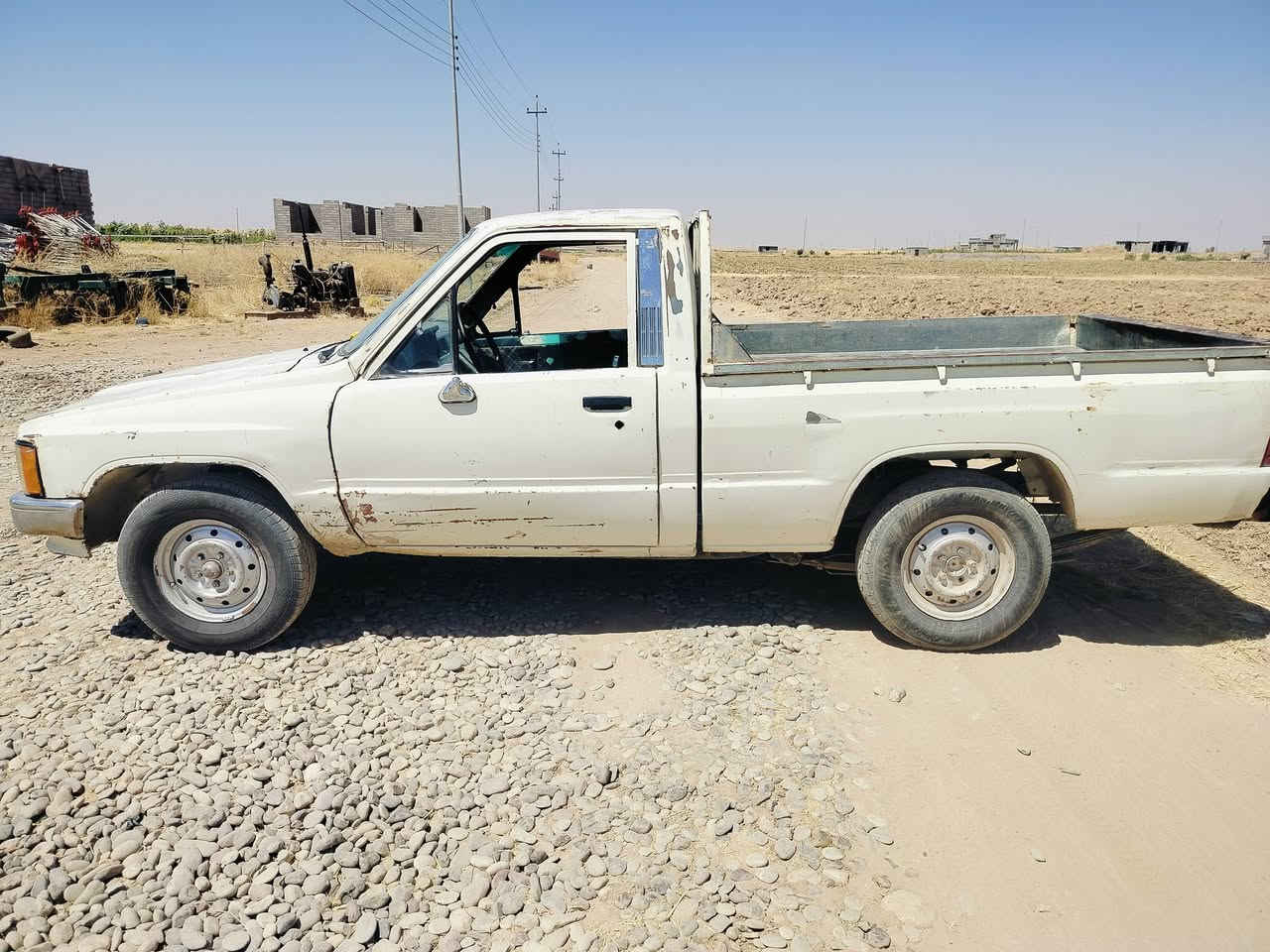 السلام عليكم للبيع بيكم موديل 85سعر 40بي مجال رقم الهاتف ***********
