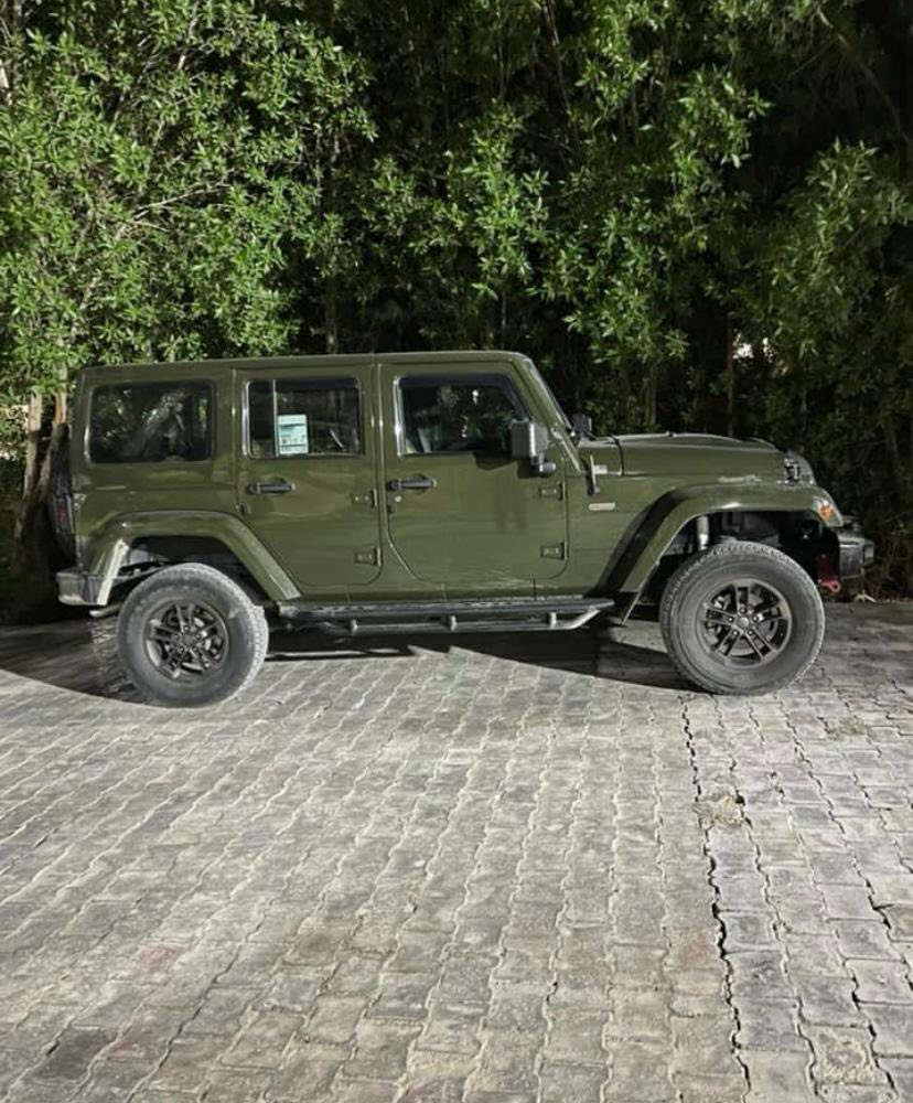 السلام عليكم
جيب رانكلر ٢٠١٦ ماشية ٦٥ الف ميل Unlimited 75th Anniversary تجي القماره والتفاصيل الباقية نفس لون السياره والبنيد فتحات بلاد  وبيهة هواية تفاصيل بعد مبينه بالصور بدون صبغ حادث امريكا بسيط كلش الصور مرفقة بيهة تكحيل كارت بسيط بالجاملغات الاماميه وهنا صار بيهة حادث بسيط بالصفحة الصور مرفقة هم مصلح بارد وبي تكحيل كلش بسيط 
السياره كلش مرتبة وبيهة تفاصيل حلوه 
مكان السياره بغداد السعر 20,000$ وبيهة مجال 
للأستفسار الاتصال :
***********
