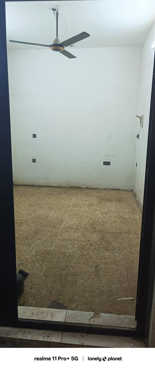 سلام عليكم محل للايجار نهاية سوق السمكة قرب معمل الكاشي القديم للاستفسار ***********
