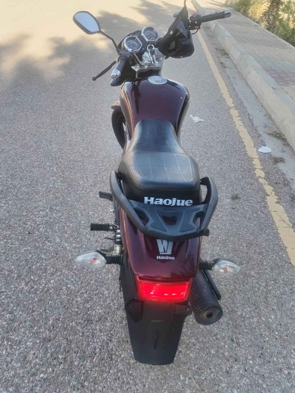 هوجي كلاسيك نضافة 100 موديل 2023 مكمرك بس تروح اسجل البيع السعر 14 وبي مجال شراي يتصل مكاني رمادي ***********
