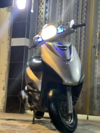 ماطور بريز ببغاء جديد جدآ لا أوراق ولارقم السعر 850 وبي مجال للأستفسار...