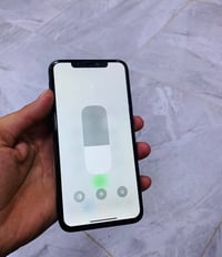 ايفون ١١ برو ماكس • ٢٥٦ • البطارية ٧٢