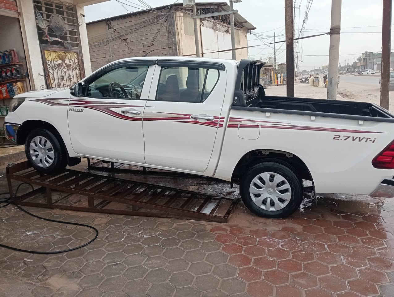 بيكم للبيع 2016 هايلكس سياره مكفول كفاله عامه عدا بارد قليل سياره تخم تايرات مكينه كير عادي العنوان كوفه السعر خاص هاتف ***********
