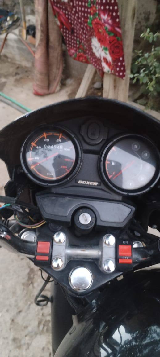 السلام عليكم دراجه للبيع بوكسر فحل كفاله عامه العنوان البصرة قضاء القرنه السعر خاص *********** دراجه رقم وسنويه مديل 23 بشهر 1
