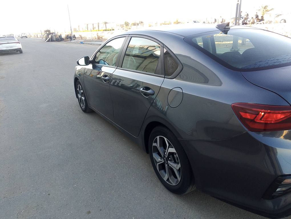 كيا فورتي مديل 2020 وارد امريكي معوقين ذي قار باقي سنه وتخلص معوق شاب بيها تبديل بند فقط بدون دواخل شواصي لغد كفاله وصور الحادث بالمنشور وبيها جاملغ امامي رش جماليه فقط محرك 2000دوش السياره جاهزه محرك كير حداده تبريد السعر 117 العنوان البصره حمدان *********** البصرة, العراق
