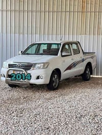 هايلوكس • ٢٠١٤ • رقم بغداد