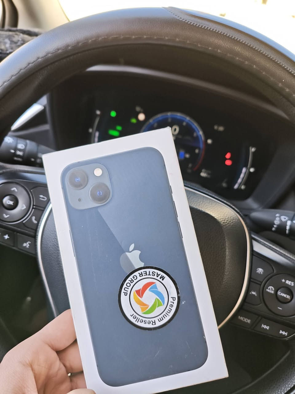 السلام عليكم
ايفون 13 عادي للبيع📲
بطارية 100🔋
ذاكرة 128
ضمان ماستر ينتهي 2026/7/18
نموذج M شرق اوسط
مكفول من كلشي
السعر 475 الف 
مكاني بغداد البياع 
*********** واتساب
