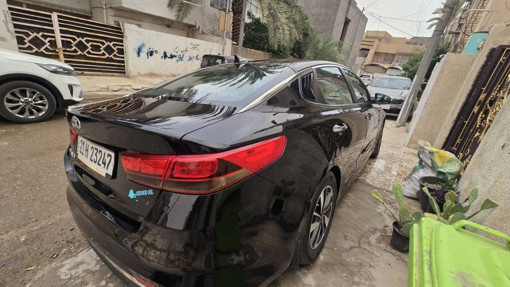 كيا اوبتيما ٢٠١٨ وارد امريكي للبيع او المراوس 
تدفئه تبريد خير من الله
المحرك والكير شرط ما مفتوح برغي بيهن 
محرك ٢٤٠٠
المواصفات 
بصمه 
اشاير بالمري
شاشه
كامره دواره
كرسي كهربائي
ميموري
مري شفط
نقطه عمياء 
حساسات خلفيه 
تدفئه بالكشنات
٣ انظمة قياده 
السياره حادثها بنيد وجاملغ
وباسمي السياره
حداديتها ٨٠% شرط الفحص السياره جاهزه من كلشي بس بيها دراين شفت صفحه السايق بقه بس هوه يرادله تبديل والباقي كله كفاله 
السعر١٤٨ وبيها مجال للشراي
*********** بغداد, العراق
