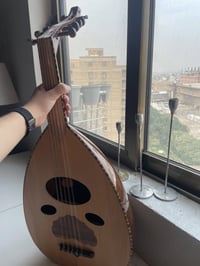 عود زرياب صفر للبيع  مستعمل جداً قليل   عند شرائه جديد مجان مستعمل  سب...