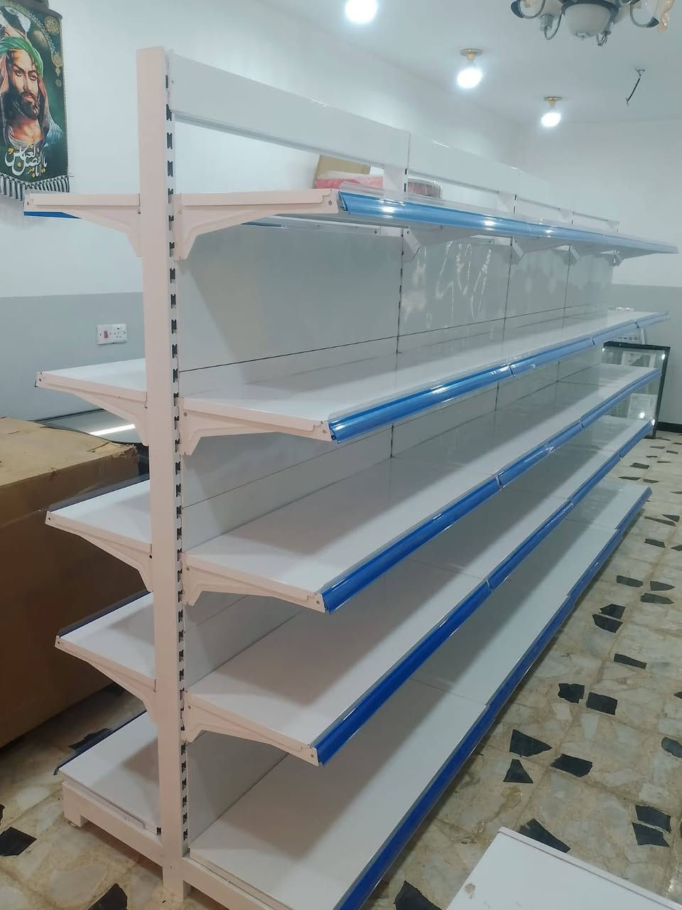 سفينه وصطيه ورفوف جداري وسلات جبس للبيع الشراي يتصل العنوان بغداد واكو توصيل ***********
