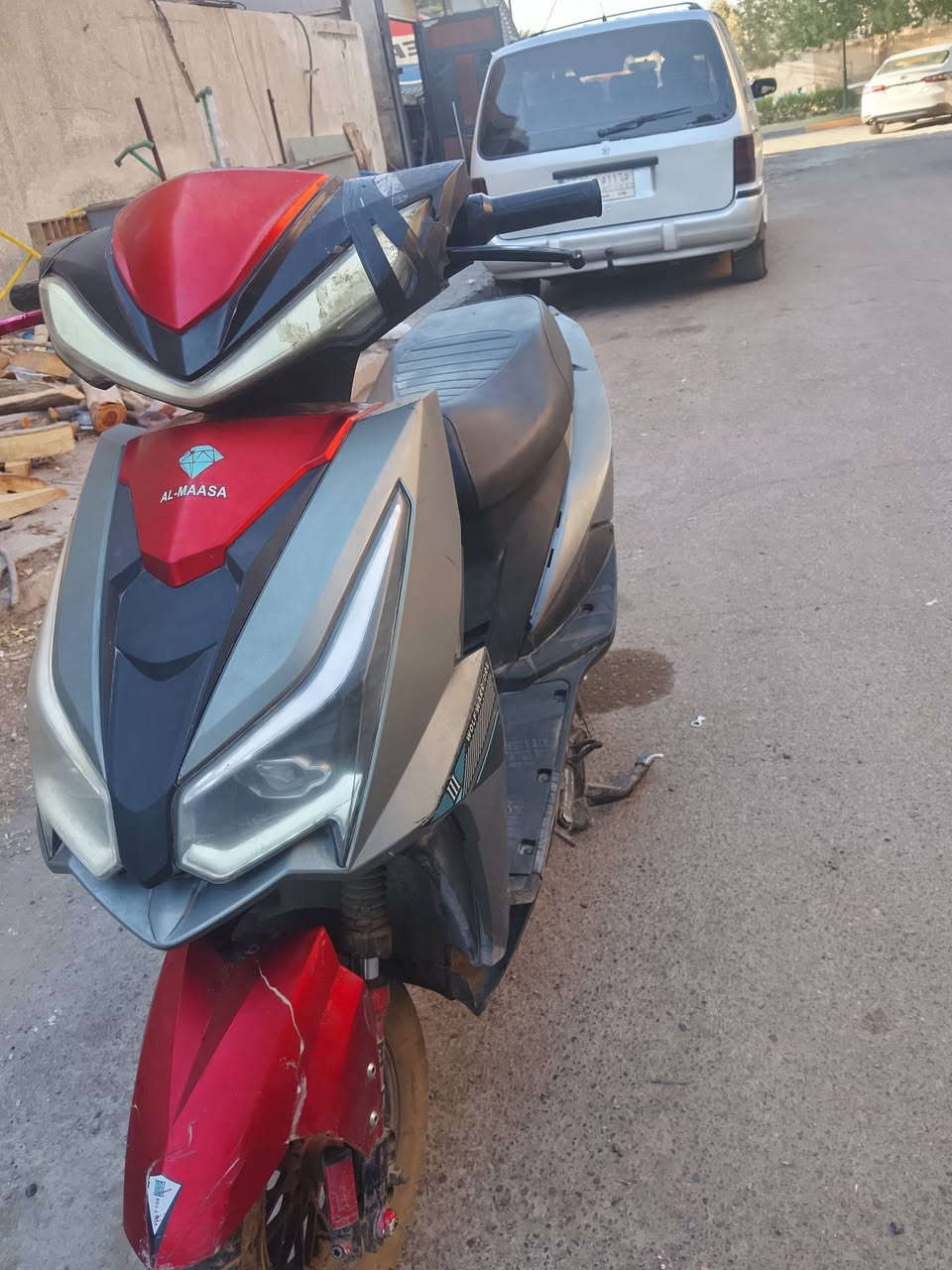 السلام عليكم درجه للبيع شحن دراجه نضيفه بطاريات جديده بس بيه صوت من تمشي ماعرف السببب المكان اليرموك الشواف ***********
ومنختلف ع سعر

