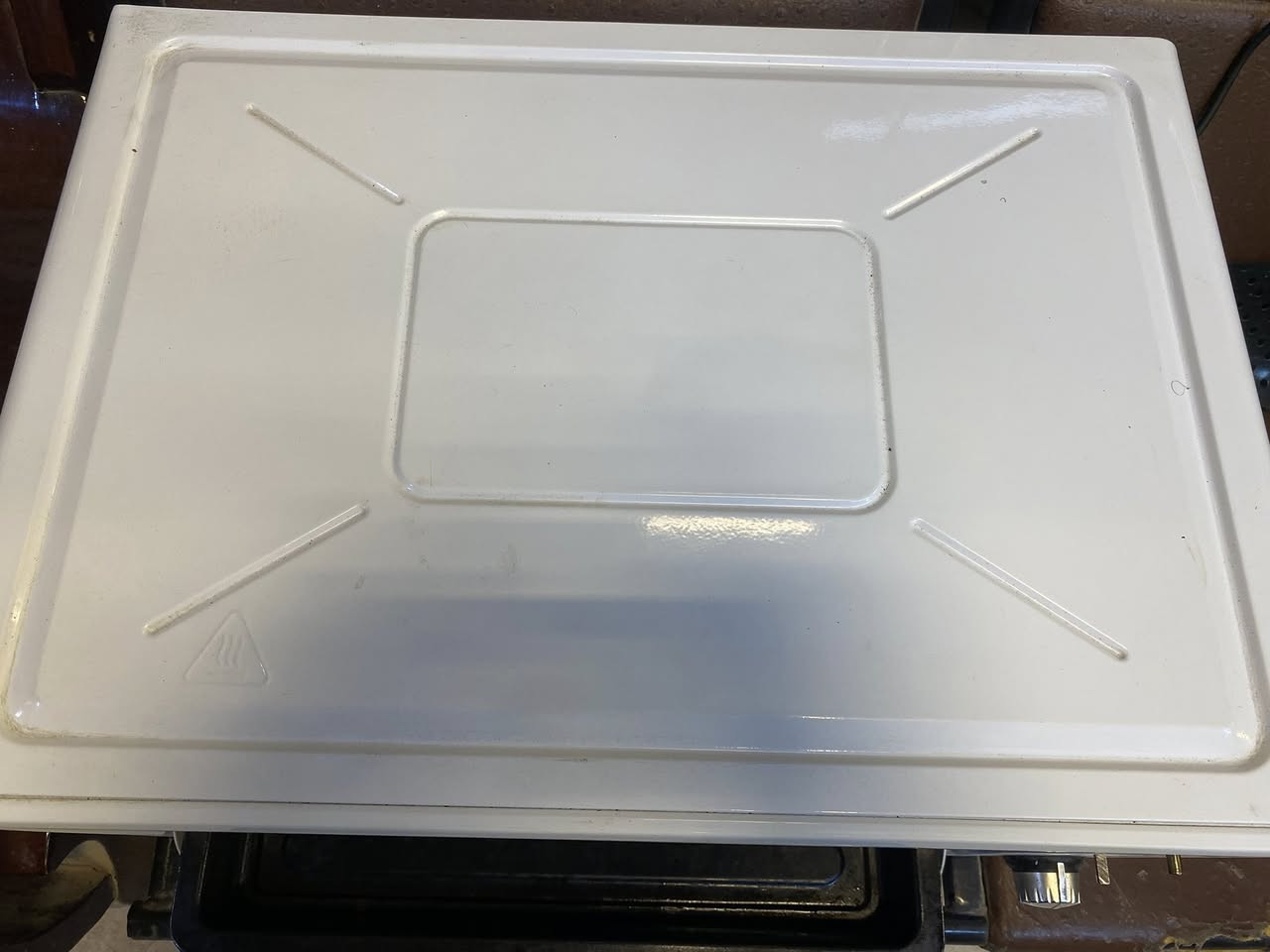 اوفن شركة نوال
استخدام قليل كامل الملحقات الصواني والشواية مال الدجاج
60000 الف 
للتواصل ***********
