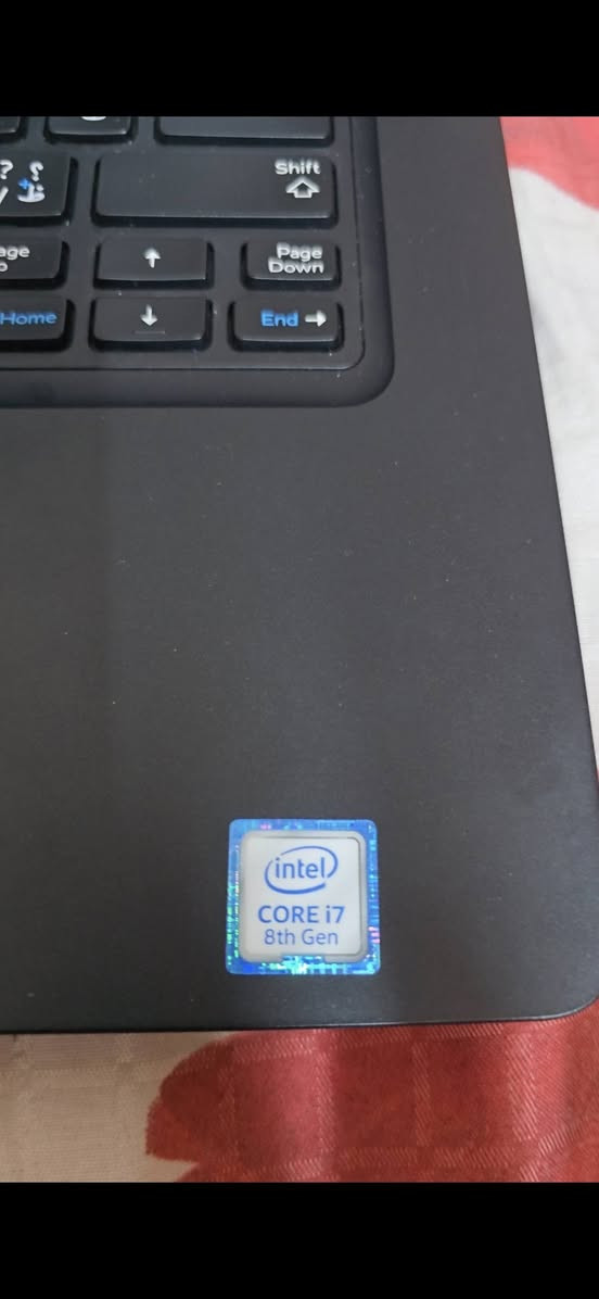 حاسبة (Dell)
512 ssd 
ذاكرة 256 واقبل للتطوير 
كور i7 جيل الثامن 
كرت شاشة خارجي 2 كيكة 
شرط النظافة الـsـسعر (400 ومجالهة جداً بسيط )


**إذا كنت صاحب هذا الإعلان وتريد حذفه لأي سبب، رجاءا أرسل رسالة إلى الدعم الفني**
