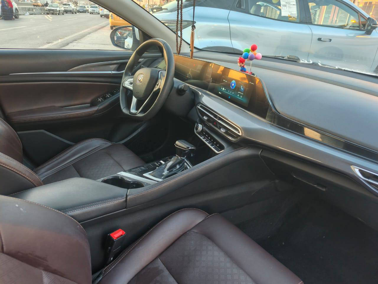 سلام عليكم شانجان ايدو حره بعدهه بسم الشركه ماشيه 113 بيهه بارد موضح بل صور بدون نواقص رقم الماني السعر 15 مليون مكلف بل نشر رقم ***********
