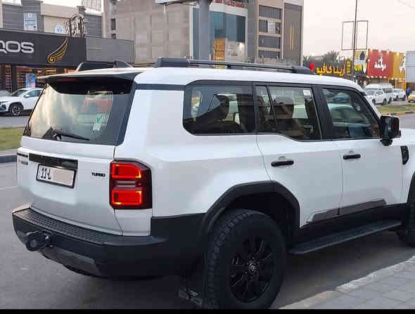 السلام عليكم 
برادو 2024 فيرست ادشن (الفئه الجبليه) فوول ١/١
ضمان شركه ساز 
رقم بغداد باسمي 
ماشيه ١٥ الف كليومتر حاله الزيرو
***********
داخل قرميدي 
فتحه سقف (سلايد) 
جنطه كهرباء 
رادار امامي خلفي 
تحديد مسار 
كشنات تدفئه تبريد 
كشن كهربائي 
هوك خلفي
توقف ذاتي 
سايد بريك دكمه واتوهولد
حساس امامي خلفي 

واقيات فيرست ادشن النسخه المميزه 
والسياره كلها مختمه فيرست ادشن 
ومكفوله من كلشي صبغ بارد شخط رصعه جديده جدا بعدها وضع زيرو 
السعر 528
***********
