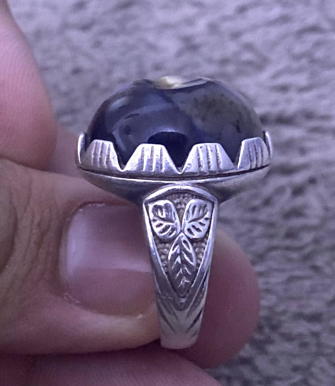 سلام عليكم لبيع محبس نوع الحجر داودي قديم ضياغة فضة عيار 925 شغل ايد سعرة ٥٥ الف مكاني كركوك


**إذا كنت صاحب هذا الإعلان وتريد حذفه لأي سبب، رجاءا أرسل رسالة إلى الدعم الفني**