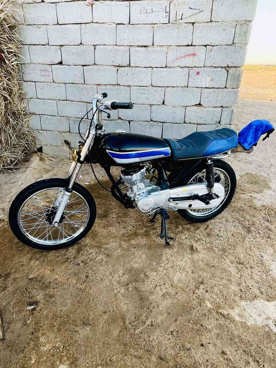 دراجه للبيع انتنس اصلي 25وشاصي 18اوراق اصولي مكاني طريق نجف كربلاء عمود 850 شراي يجي خاص او تواصل واتساب رقم ***********
