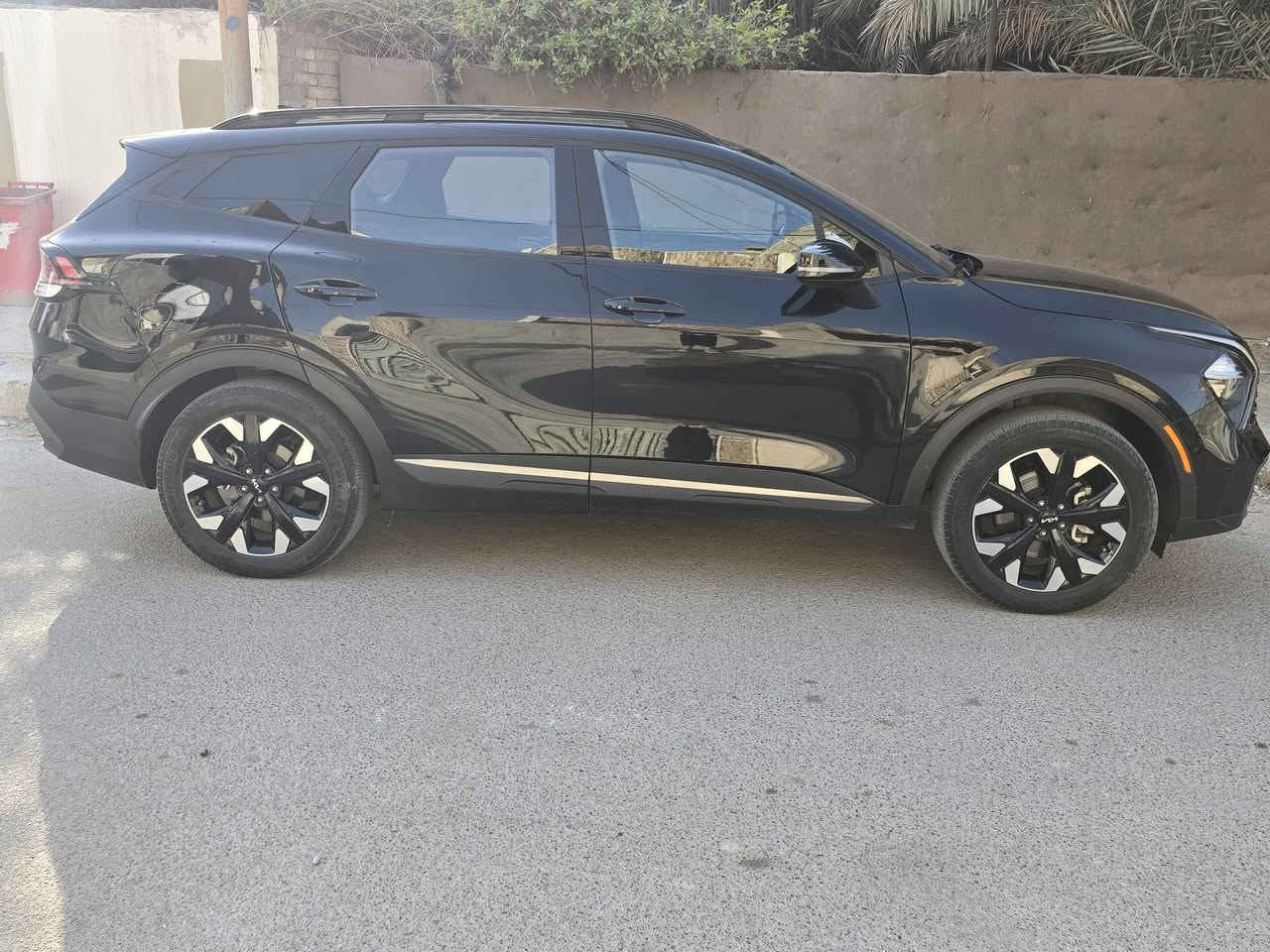 السلام عليكم
سبورتج 2023 Xline فول 

الشكل الجديد رقم بغداد بأسمي تحويل مضمون وارد امريكي 
حادث جاملغ السايق و حافت البنيد صبغ فقط والباقي مقفول 

المواصفات : 

بصمة / بانوراما / جنطة كهرباء / تسغيل عن بعد / شاشة ديجتال منتصل/كشنات جلد / كرسي كهرباء / تدفئة كشنات / فور ويل / اطفاء ذاتي / شاحن وايرليس / هندبريك دكمة / حساسات / قطعتين تبريد / مود درايف / LED امامي وخلفي / محرك 2500 / مانع انحدار /  اوتو هولد / مانع انزلاق /
السعر 195وبيها مجال 

مكاني بغداد تقاطع درويش 

للتواصل *********** وتساب موجود
