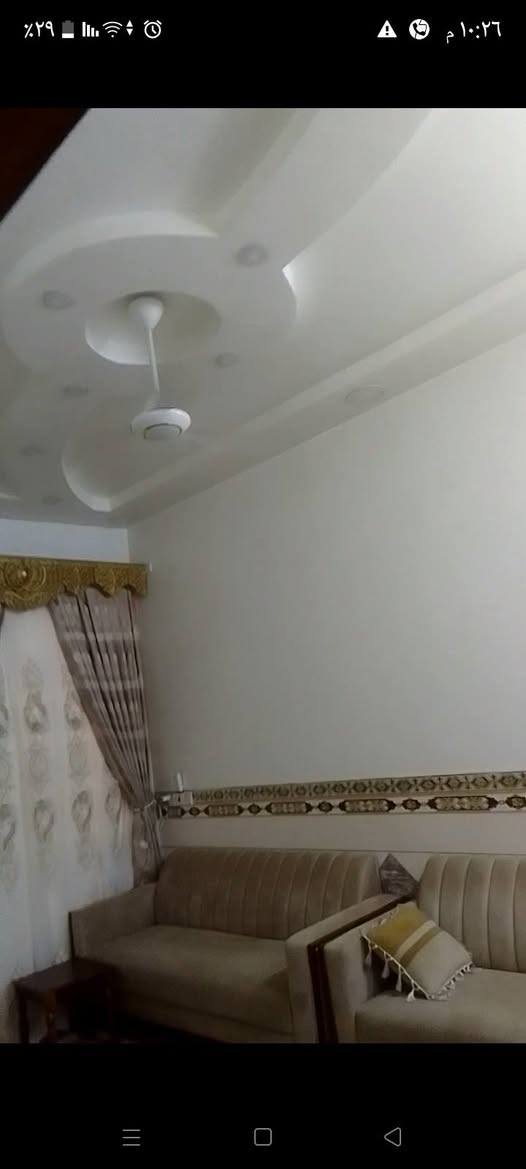 سلام عليكم بيت 100متر للبيع بناء حديث درجة اولى طابقين كامل من كل النواحي ابو رمانه  الطرق اي استفسار ***********
