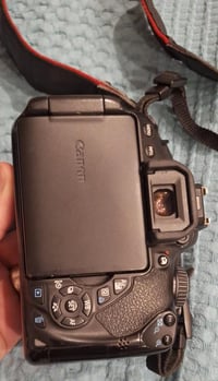 كانون 650D • اصليه • ملحقات كامله