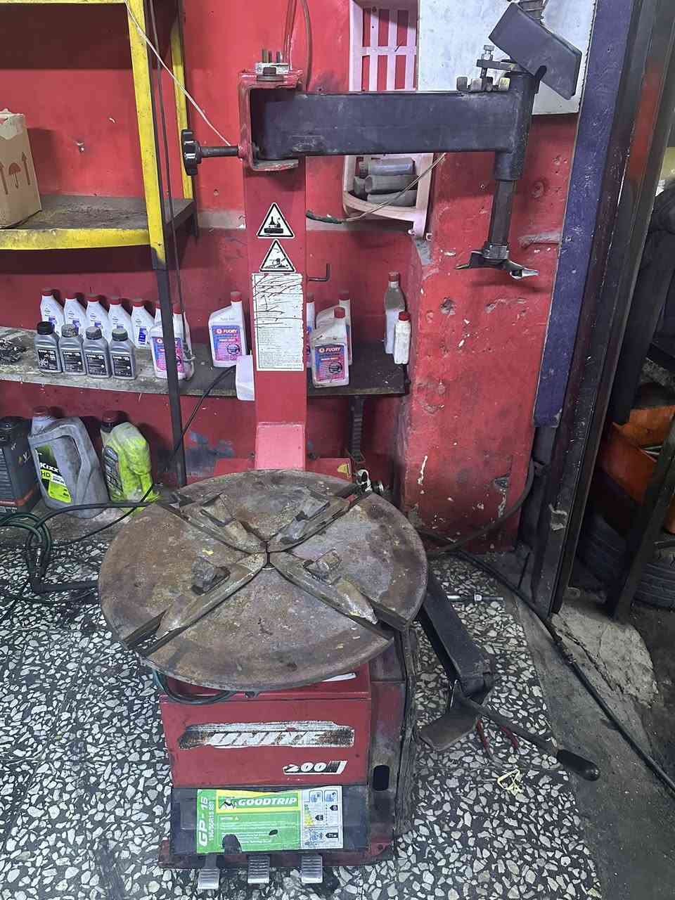 خالعه للبيع مستخدمه ايطاليه مابيه نقص شي مكانها بغداد بلديات سعرها مناسب ***********
