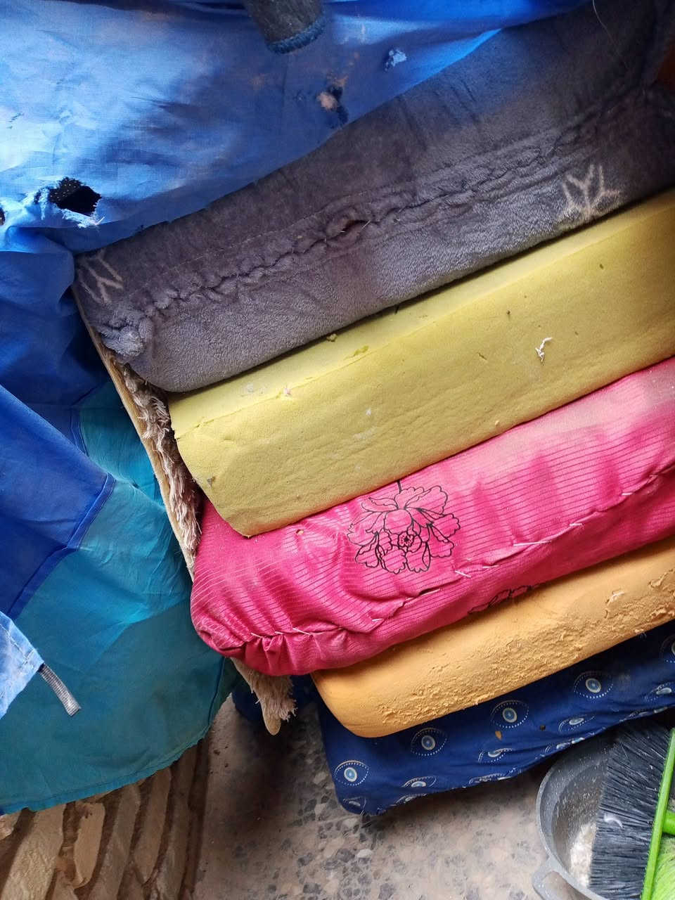 سلام عليكم دواشك ابو لنفر ابو لضغط عددهن 5 سعر الواحد ب10 وبيهن مجال مكاني بسويب رقم ‏‏‪***********‬‏
