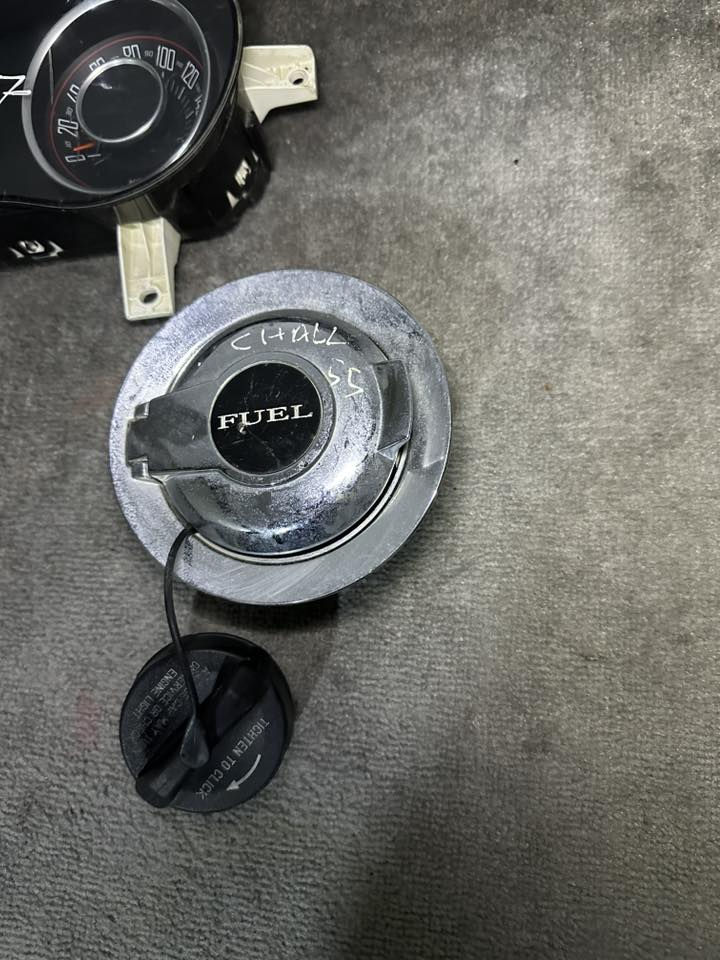 اغراض جالنجر البيع سعر مناسب 
*********** واتساب 
لايت اصلي ذوج  او تك عادي 
كيج 
شاشه ميديم كاربلي ٢٠١٦-٢٠٢٣ يرهم 
قباغ بنزين كفر كامل
