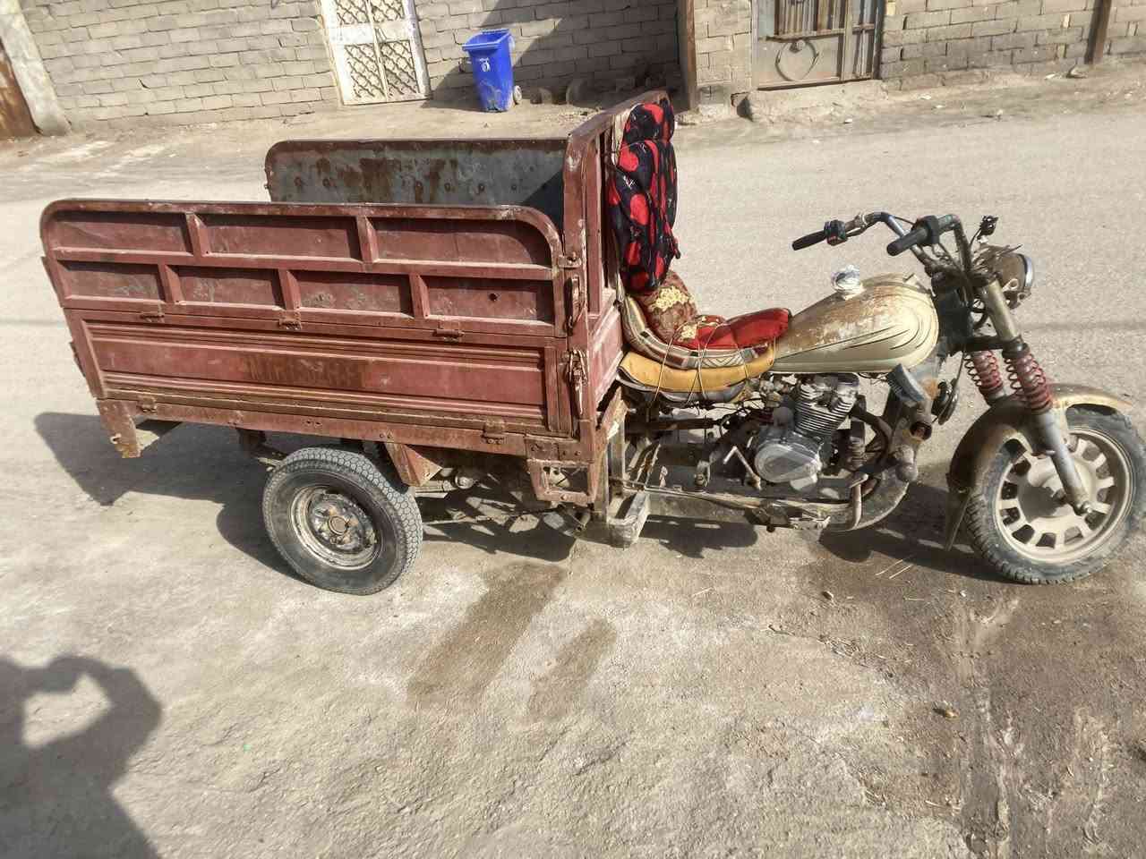 700 وبها مجال شراها يجي خاص رقم أسود***********
