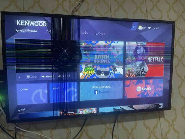 مكسوره الشاشه مالتهاا شغاله وعل فحص 

حجم 43  سعر 70 وبيهاا مجال قليل ***********حله
