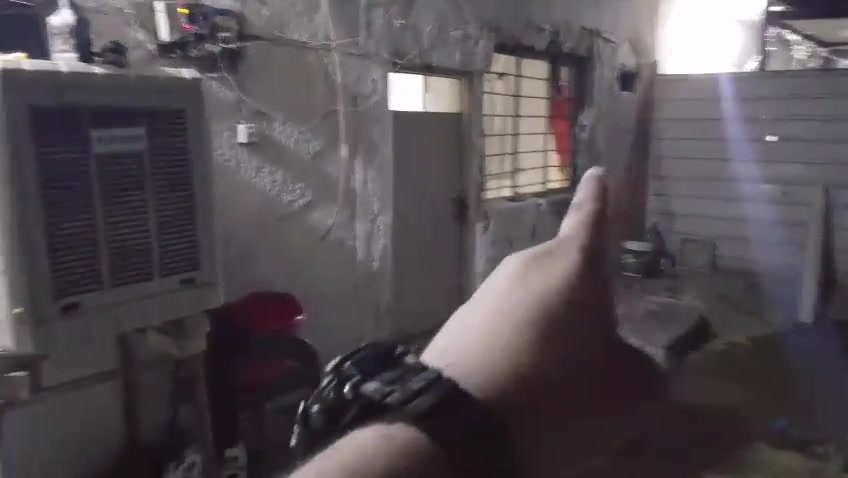 سلام عليكم بيت تجاوز طابق ارضي متكون من غرفتين وصاله البيت يحتوي على كراجين كبار مثل ماواضح عدكم العنوان حي الفرات بغداد مجمع المصطفى البيت معروض ب 20 وبي مجال
لحد يطب يكول يفلشونه المجمع من 203 الى هسه محد يطخه بشعرايه مجمع قديم وبي حاليا 260 بيت  كاعدين بي ناس مثقفه وشريفه ومجمع راقي بس الناس ماعدهم وكاعدين بي مجبورين ف البيت جبير وكله صب مابي لا عكاده ولا سندويش كله صب تواصل *********** واتساب 
مدارس مستشفى مولده اسواق كلشي غريب عليك
سلام عليكم بيت تجاوز طابق ارضي متكون من غرفتين وصاله البيت يحتوي على كراجين كبار مثل ماواضح عدكم العنوان حي الفرات بغداد مجمع المصطفى البيت معروض ب 20 وبي مجال
