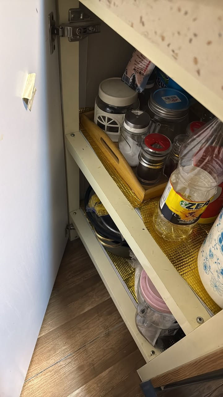 سلام عليكم كاونتر البيع نظيف مع فرن غير مستعمل دي سي ال وطباخ ايطالي ثقيل الاتصال ماسنجر او ***********بغداد
