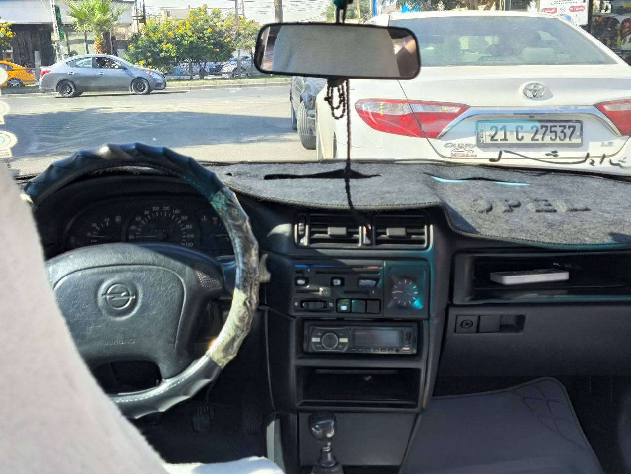 اوبل فكترا للبيع موديل 1992 سنوية ورقم جديد وهزة جديد
سيارة محرك 18 كير عادي سنوية بأسمي وياهة تبريد 
***********
