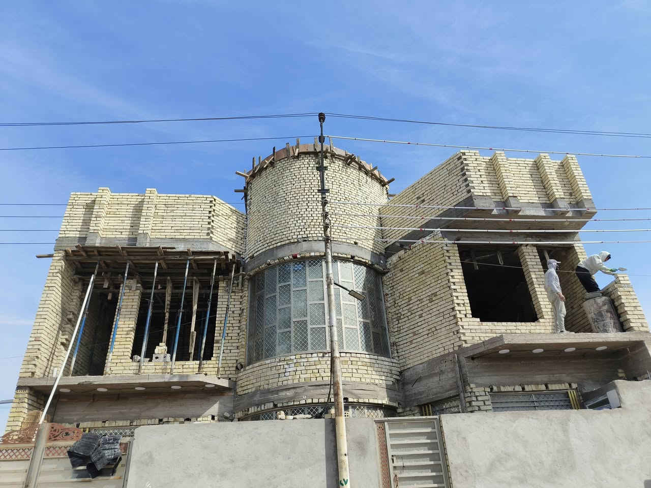 سلام عليكم بيت البيع مسحة ٢٠٠ شارع خط النفط اب شرع شركة الحسن *********** بي وتساب
