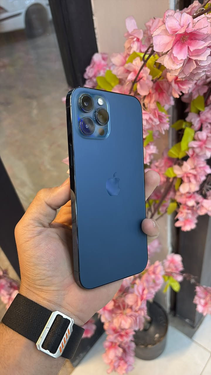 ايفون 12 برو ماكس  عربي شرق اوسط نموذج M AAA بطاريه 80 بلاديه سعره 475 قفل العنوان النجف شارع الغدير لاستفسار ***********
