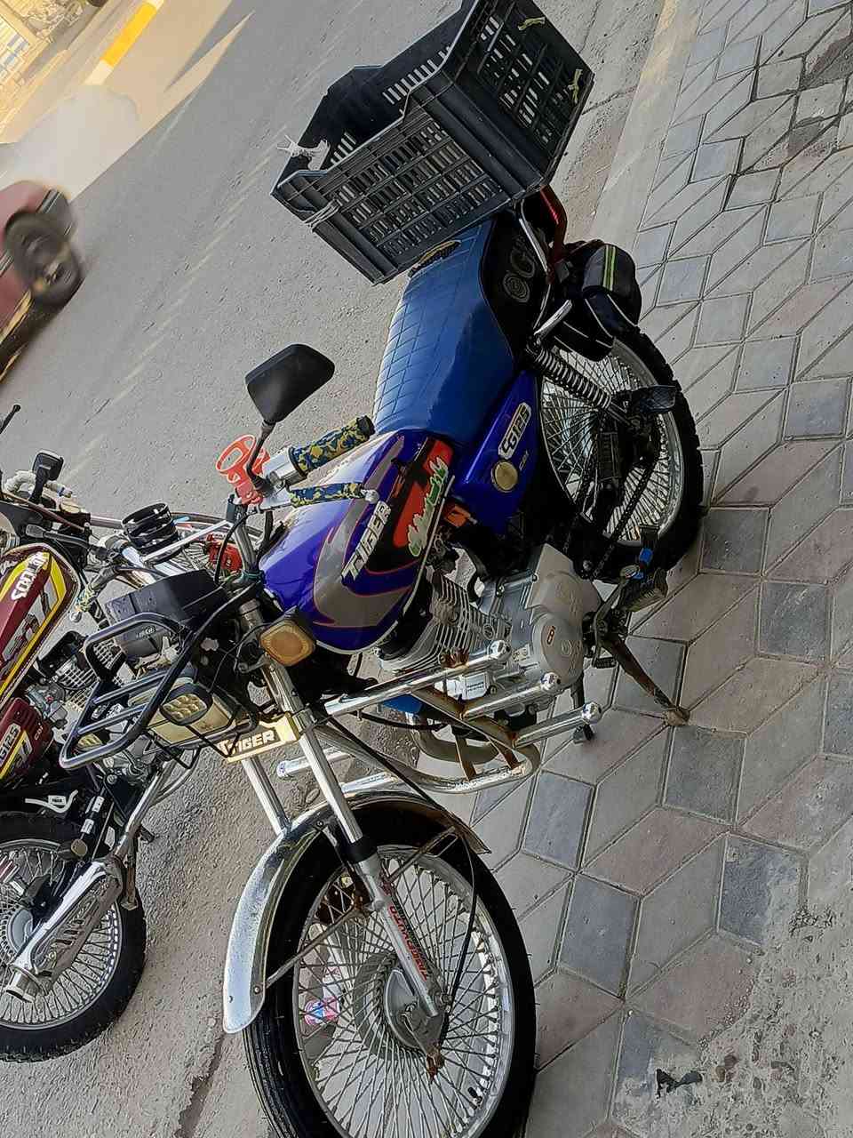 السلام عليكم تايكر 21للبيع
للاستفسار تصل ع صاحب دراجه.  ‏‪***********‬‏
